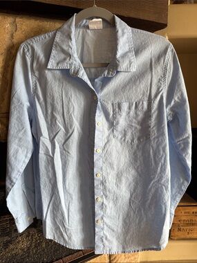 GAP women’s NWOT lt Blue LINEN blend Shirt with Chest Pocket M 40” bust